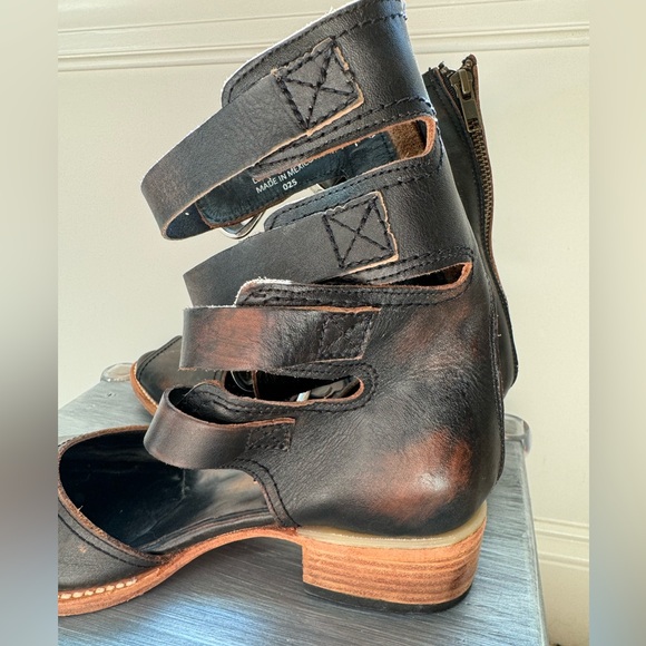 Free bird sandals size 10 - Picture 13 of 14